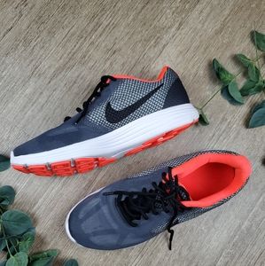 Men's Nike Running Shoe